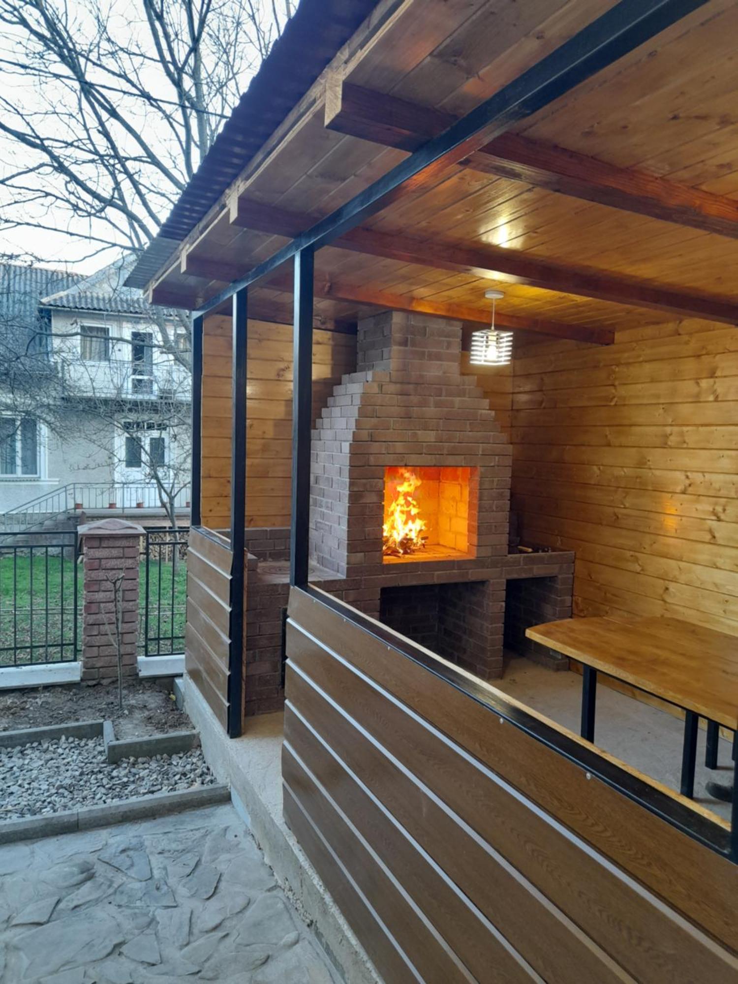 Villa Dva Opryshka Yaremche Exterior foto